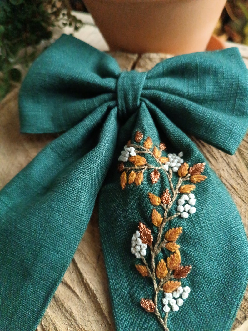 Floral hair bow, green linen ribbon flower embroidery, hand embroidered hair bow, embroidered hair clip image 3