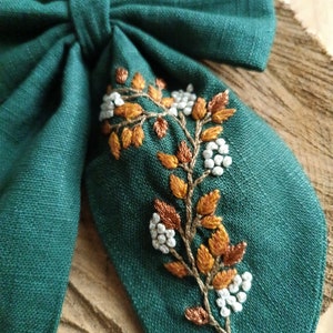 Floral hair bow, green linen ribbon flower embroidery, hand embroidered hair bow, embroidered hair clip image 4