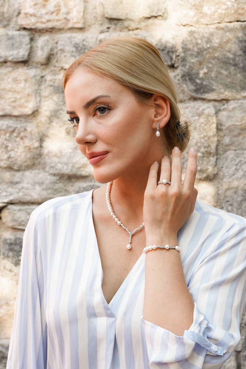 Pearl magic: 4-piece set with pearl necklace, pearl bracelet, pearl earrings and pearl ring, freshwater pearls and rhodium-plated 925 silver image 3