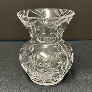 Crystal Glass Flower Bud Vase with Flower Design