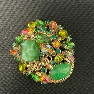 Vintage Antique Jade Green and Pink Jewel Pin Brooch