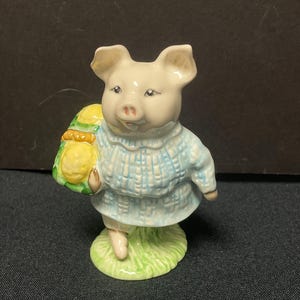 Vintage Royal Albert Beatrix Potter Little Pig Robinson Pig with Basket of Corn Figurine Farm Animal