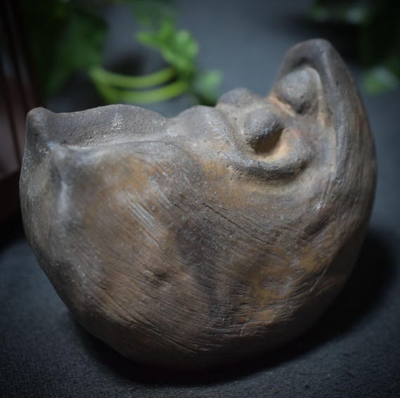 Moon Goddess - A sculpture of the mysterious night power made of traditionally fired clay - Item No.: SKU046