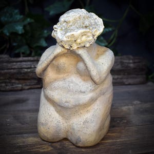 Ceramic Woman Figurine Kneeling - Etsy