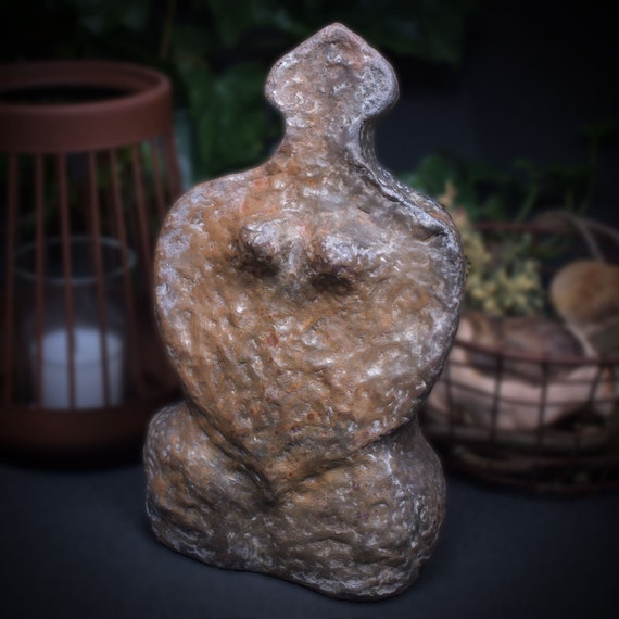 Venus sculpture "Beauty of the West" prehistorically inspired art made of clay - refined in the smoke firing process - Matriarchy