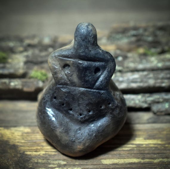 Pocket Goddess – archaic seated goddess, Neolithic inspired, handcrafted using traditional smoke firing techniques - Item No.: TAS010