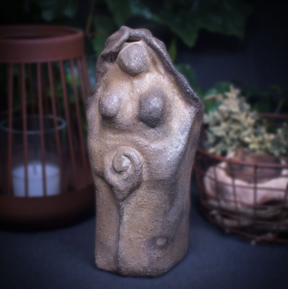 Mystical Goddess Spiral Goddess Sculpture - Magical Femininity made of Clay - Finished in Smoke Firing - Spiritual Accessory