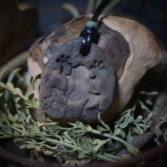 Power animal amulet "Frog" – shamanic talisman with adjustable leather or cotton cord - Item No.: AMU007