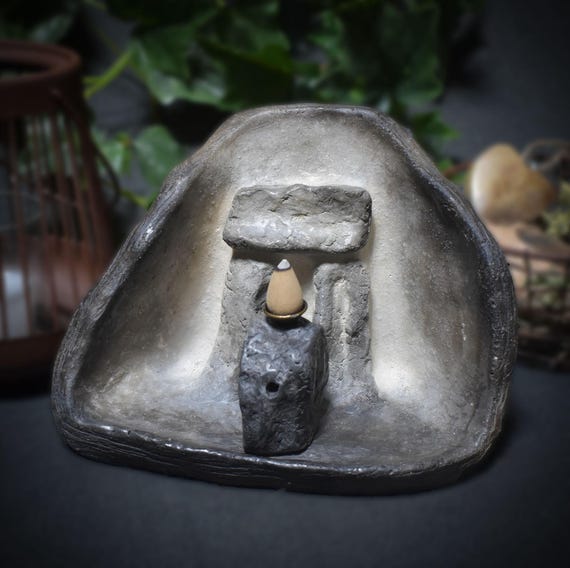 Home altar 'Stone Circle of Stonehenge' – megalithic shrine with backflow incense holder - Item No.: SCH011