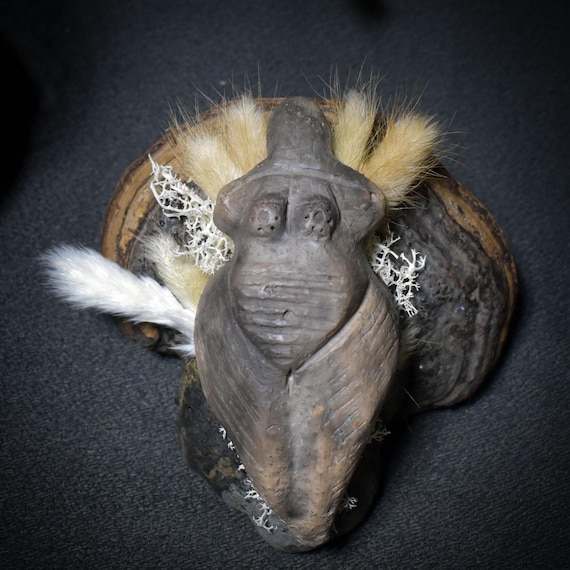 Goddess of Silence – Resting on tree fungus, moss, and grass – primitive art – spiritual companion – Art.No.: SKU136