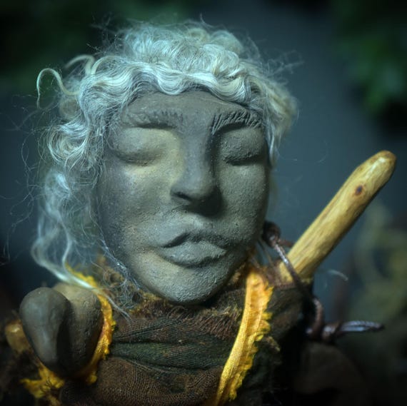 Guardian of Transitions – Spirit Doll as a companion of the soul – traditional smoke burning art, spiritual companion – Art.No.: SDO012