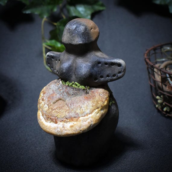 Goddess of Beginnings – Sculpture with overgrown tree fungus – traditionally fired clay – spiritual sculpture – Item No.: SKU135