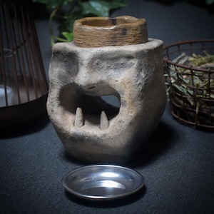 4-in-1 Incense Burner – Powerful, Mythological, Timeless - Incense Burner/Fragrance Lamp/Incense Bowl/Tealight Holder - Item No. RÄG031