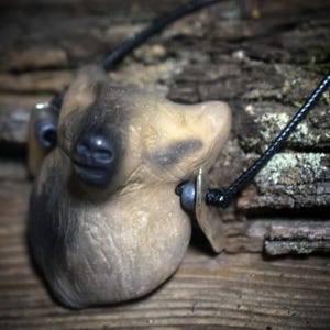 The primal power of the wolf – Handcrafted smoke-burning amulet – spiritual power animal jewelry – Item No.: AMU064