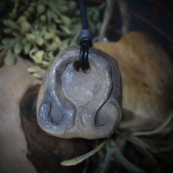 Unique Litha amulet made of fired clay – your spiritual lucky charm with adjustable leather or cotton strap and pearl