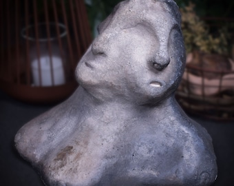 Handmade Hekate smoke burning bust - triple goddess of magic and wisdom - spiritual altar decoration