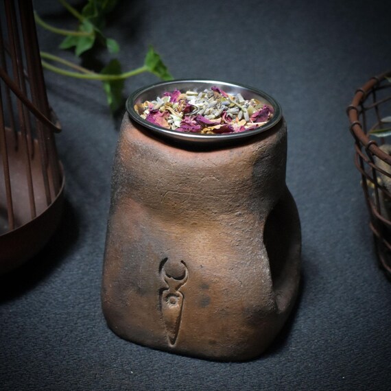 Divinely united – 2-in-1 incense burner with symbolic power in smoke burning art - Altar accessories - Item no.: RÄG025