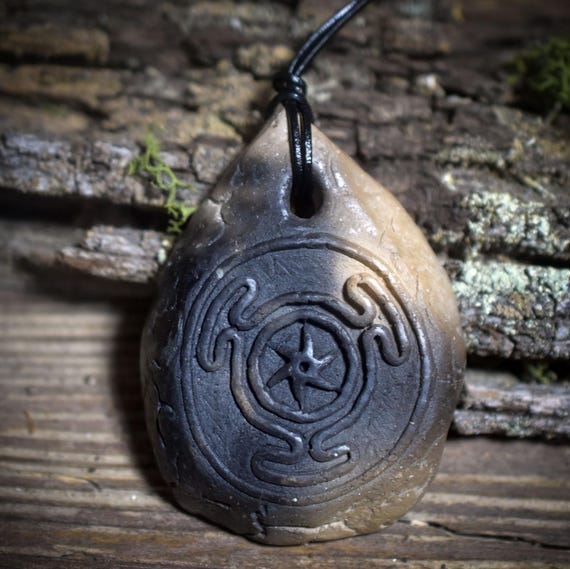 Amulet Hekate's Wheel – Archaic smoke-fired art made of clay with adjustable leather strap - Item No.: AMU057
