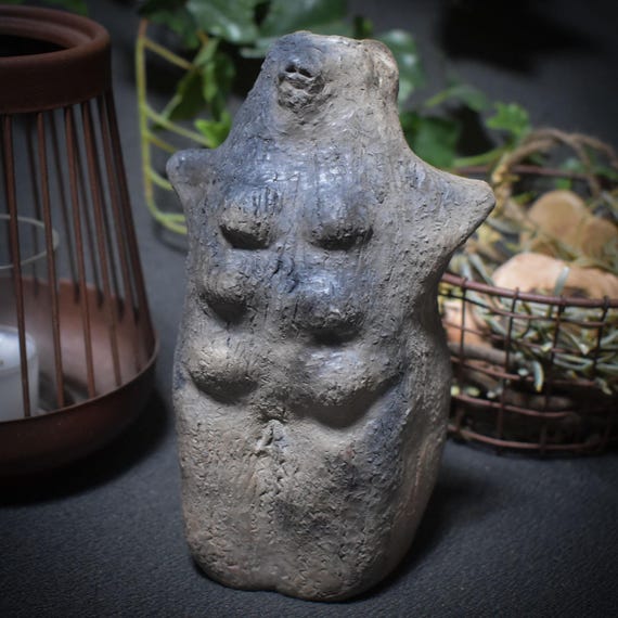 Sculpture of the Mother Bear – spiritual power animal in traditional smoke burning art – Shamanic Totem – Item No.: SKU099