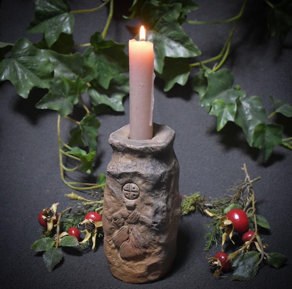 Candle holder Nordic straw doll symbol – traditional smoke burning art for Yule and Christmas - Item No.: TKH012