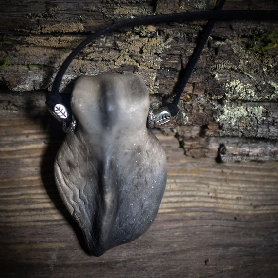 Handmade owl amulet - The wisdom of the night - spiritual power animal jewelry - Item No.: AMU063