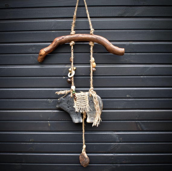 Bear power on the wall – archaic wall decoration in Cave Art look made of traditionally fired clay - Item No.: HEX010