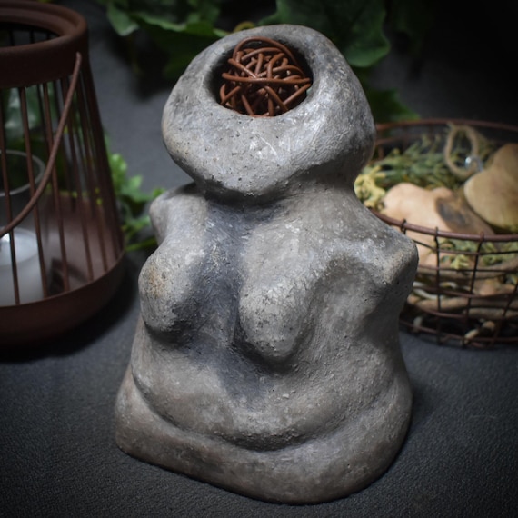 Handcrafted sculpture "Thought Chaos" - expression of confusion and clarity - Item No.: SKU027