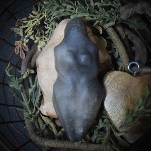 Your personal goddess on the go - hand-crafted Venus Figurine Goddess lucky charm made of clay