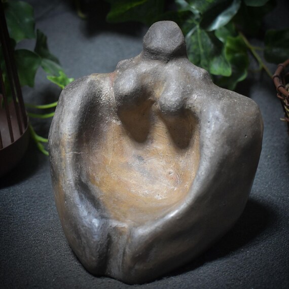 Offering Bowl Mother Earth – A sacrificial bowl for the primal power of Mother Earth Art.No.: SKU034