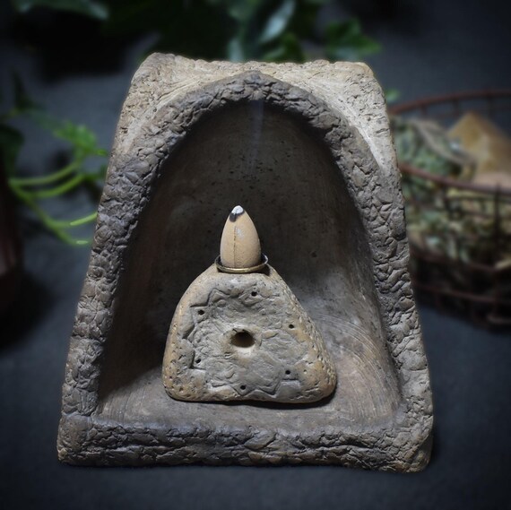 Shrine "Gate of Silence" – Your home altar for backflow rituals and sacred tranquility - Item No.: SCH007