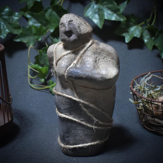Bound Soul – Female clay sculpture of inner contemplation – self-reflection – mindfulness – Art.No.: SKU148