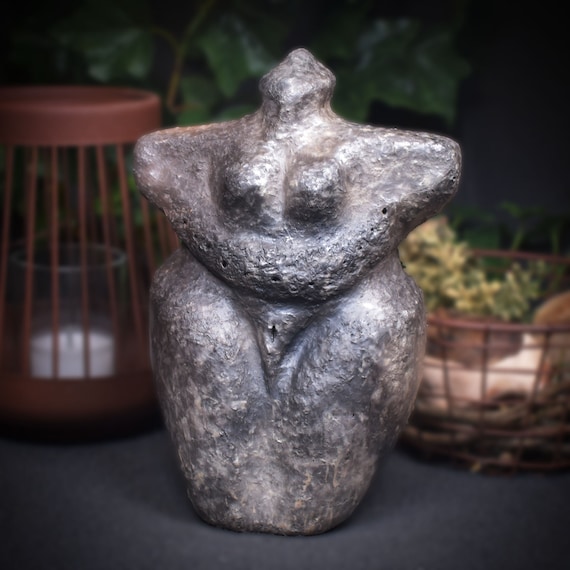Prehistoric inspired Venus sculpture - Spiritual decoration made of clay finished in smoke firing - individual living ambience