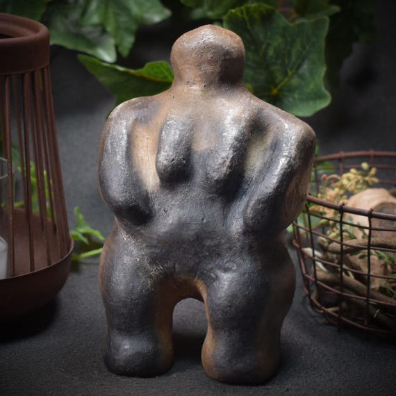 Prehistoric inspired clay sculpture - Homage to the matriarchy and the fertility goddess Art.No.: SKU009