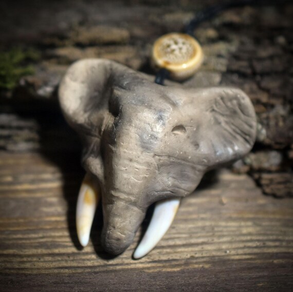 The majestic strength of the elephant – Handcrafted smoke-burning amulet – Jewelry of your power animal – Item No.: AMU062