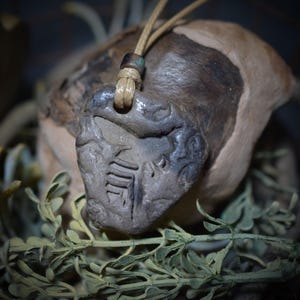 Power animal amulet "Bee" – shamanic talisman with adjustable leather or cotton cord - Item No.: AMU009