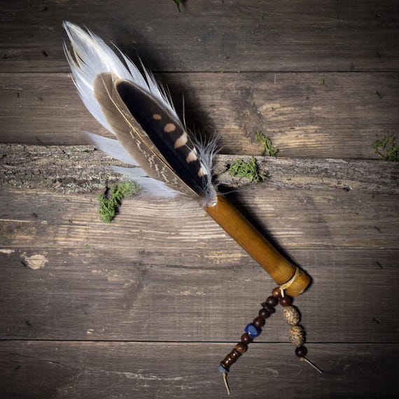 Guardian of the Skies – Your shamanic incense feather for ritual depth - Shamanism - ritual incense burning - ceremony - Art.No.:RÄF001
