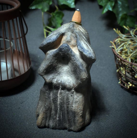 Mystical Guardian – Handcrafted figure in traditional smoke burning art with backflow incense cone holder - Item No.: RÄH026