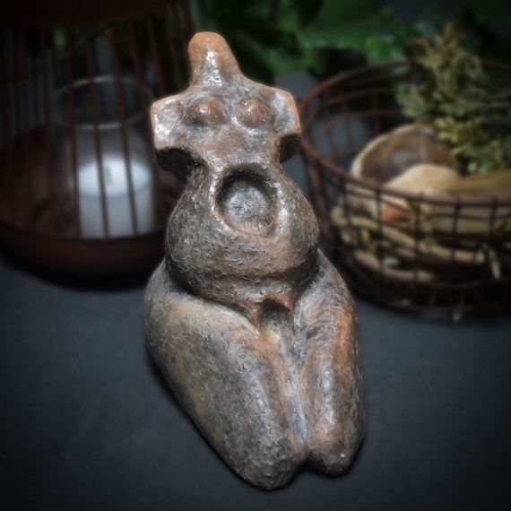 Goddess Venus Figurine Life Spiral Ammonite - Symbol of powerful femininity - stylish decoration - artistic talisman matriarchy