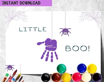 Puede incluir: Una impresión artesanal de Halloween blanca con arte de huellas de manos moradas, arañas y las palabras "LITTLE BOO!". La imagen incluye botes de pintura y pinceles, con el texto "EASY HALLOWEEN CRAFT INSTANT DOWNLOAD" en la parte superior.