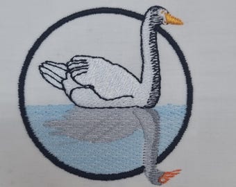 Vintage Style Goose Embroidery File - Digital Download - Easy DIY Project