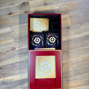 Deckbox Lorcana La Quête des Illumineurs - Boîte de rangement Jafar vol au palais pour cartes de jeu collectible