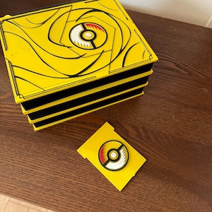 Pokemon deck box Grande Capacité avec Séparateurs – Boîte de Rangement Cartes Jeu Collection TCG