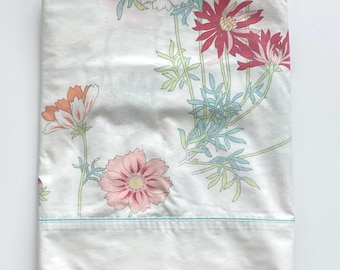 Vintage Wamsutta Floral Twin Flat Sheet, Ultracale Cotton for Quilting, Sewing, Cottagecore Decor