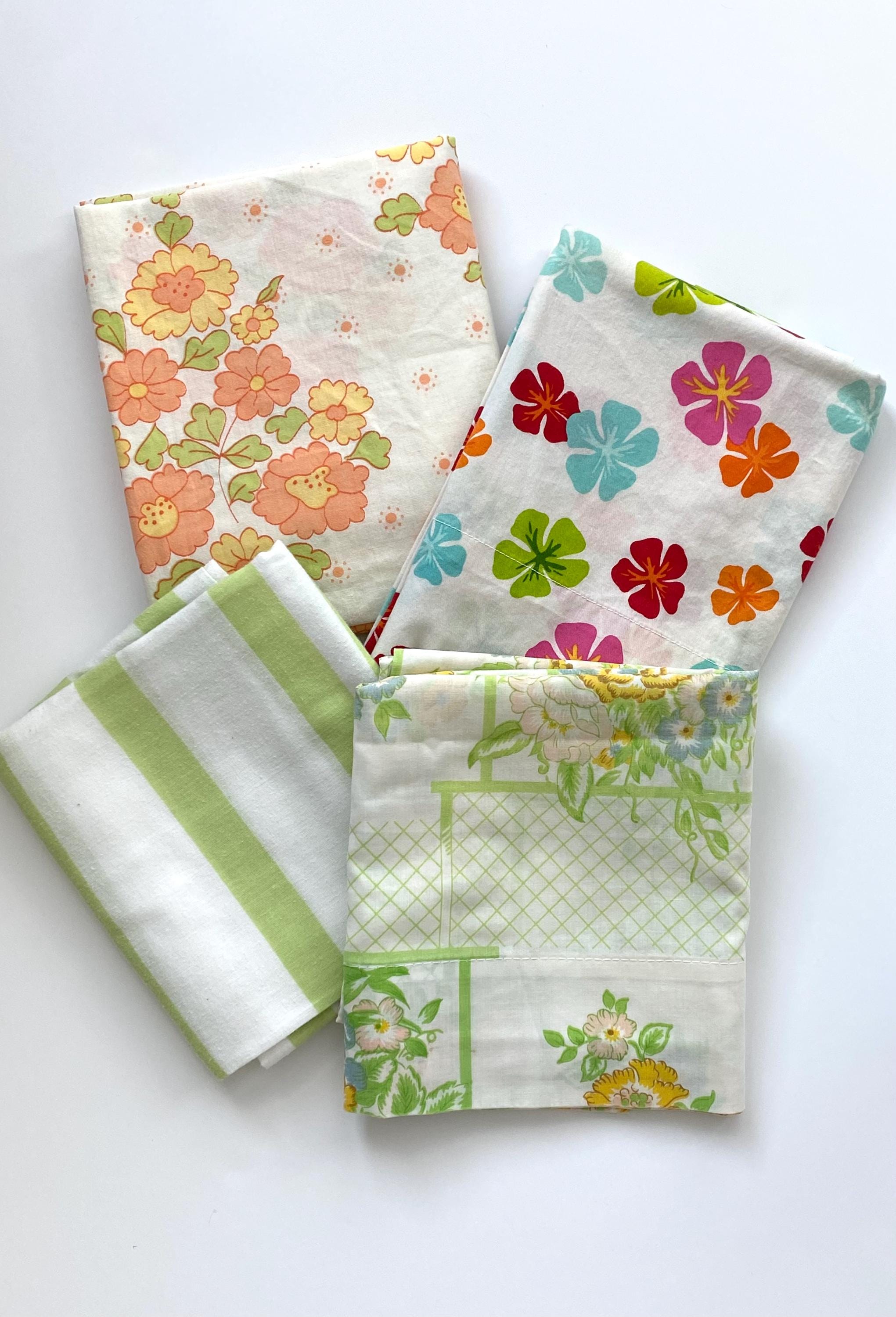 Vintage Floral Pillowcases: Retro Grandmacore Sewing Material (Set of 4)