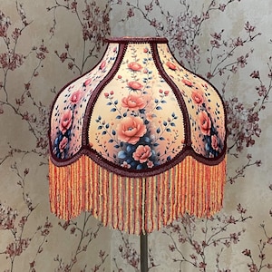 Pink Floral Lampenschirm: Jakobsmuschel mit Perlen baumeln