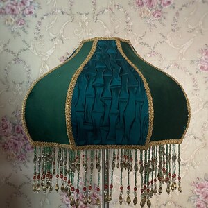 lampshade/green lampshade/victorian lampshade/fabric lampshade/table lampshade/floor lampshade/ceiling lampshade/velvet lampshade/shade