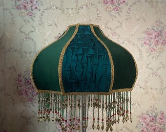 lampshade/green lampshade/victorian lampshade/fabric lampshade/table lampshade/floor lampshade/ceiling lampshade/velvet lampshade/shade