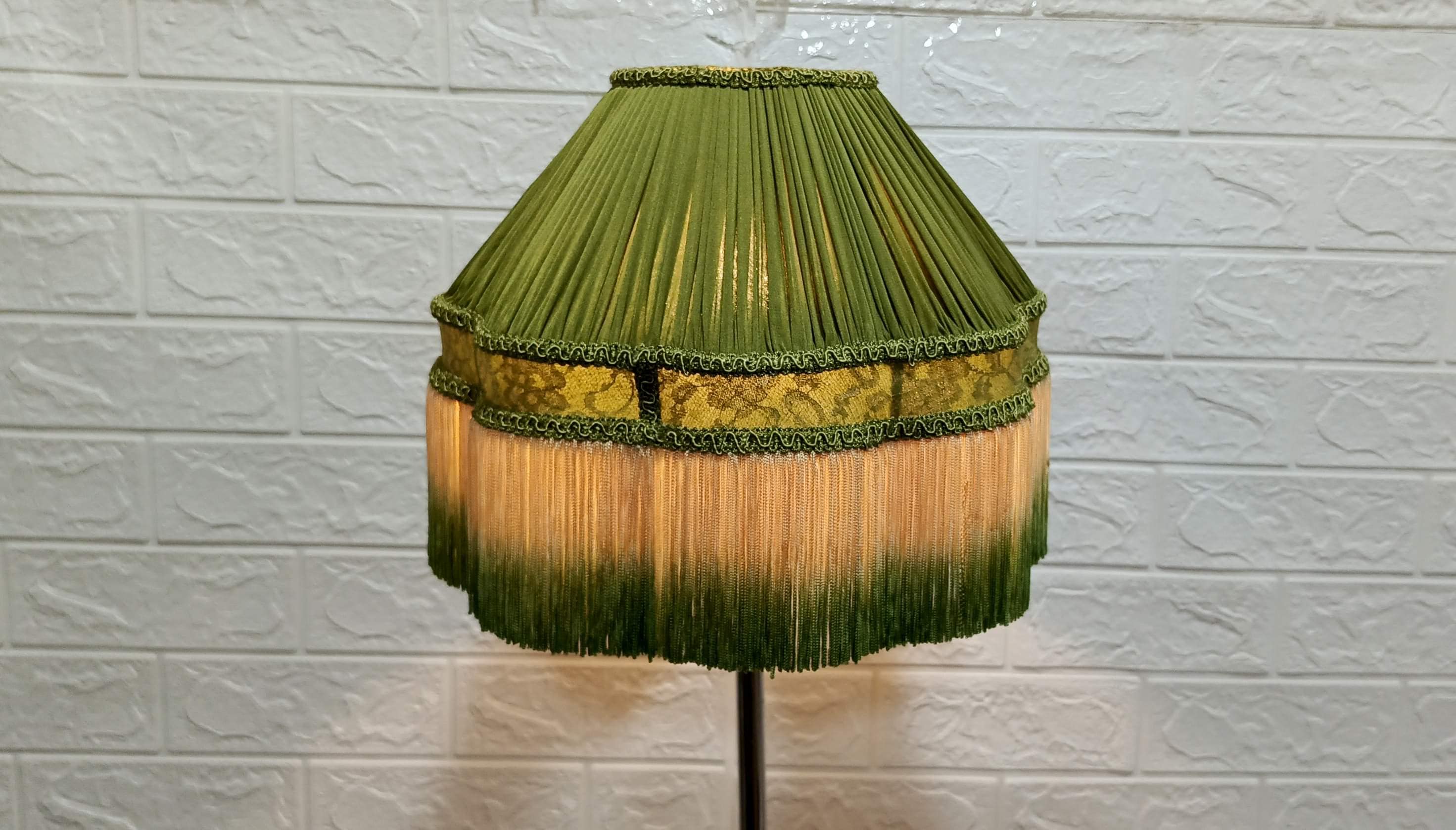 Abat-jour Classique Vert à Franges – Vintage, Fabrication Anglaise