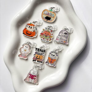 Spooky Kindle Charm Bookish Phone Charm Kindle Accessories Bookish Merch Halloween Kindle Decor E-Reader Acrylic USB-C Dust Plug Fall Decor