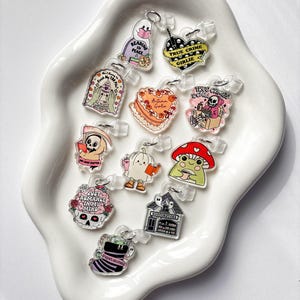 Spooky Kindle Charm Bookish Phone Charm Kindle Accessories Bookish Merch Halloween Kindle Decor E-Reader Acrylic USB-C Dust Plug Fall Decor